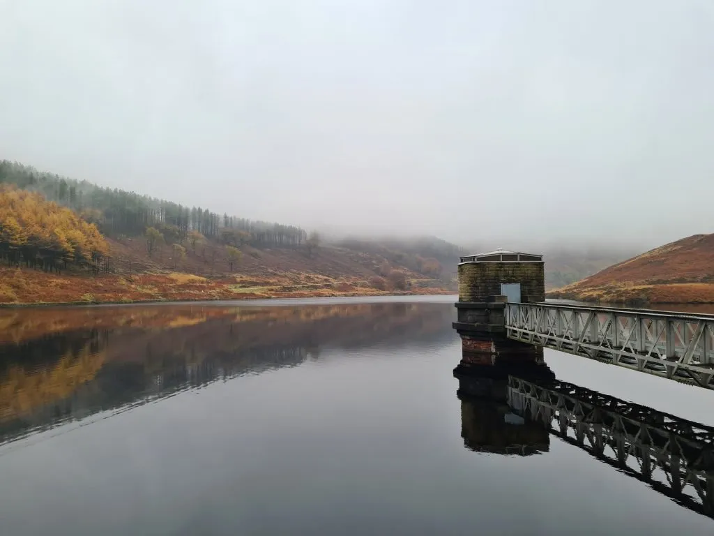 Yeoman Hey Reservoir as viewed from Dovestone Reservoir from a blog post about a Dovestone Reservoir to Alphin Pike trig point hike