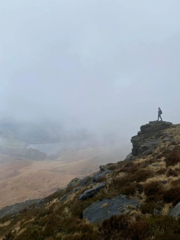 Rock formations on the ridge at Dish Stone Rocks above Dovestone Reservoir