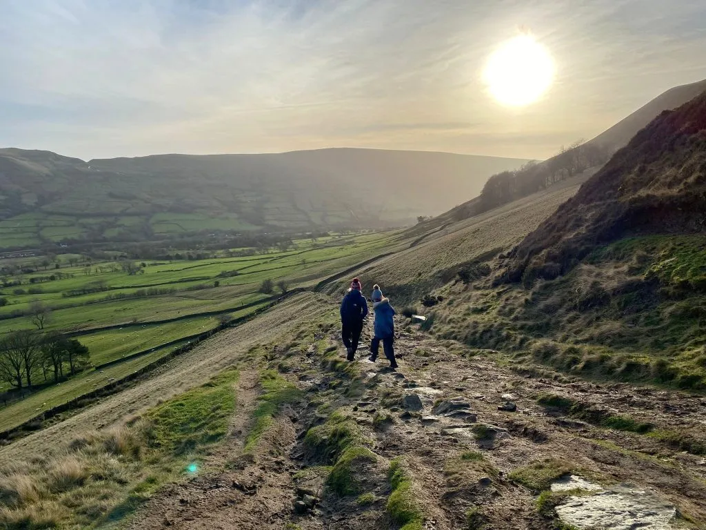 Path down the side of Grindslow Knoll back to Edale