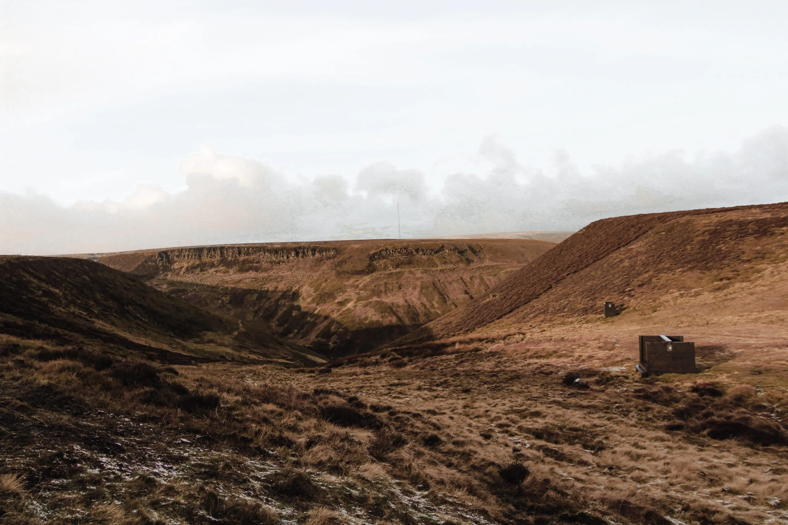 Ramsden Rocks in the background, with Elbow Edge on the right hand side. Hades Circular Walk in Holmfirth - The Wandering Wildflower