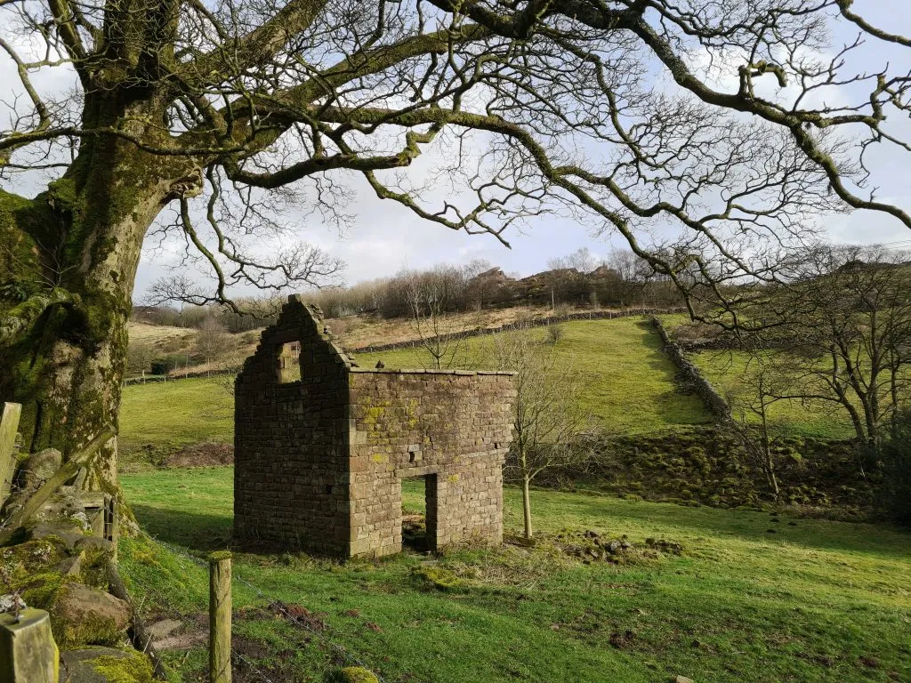 Ruined barn in the Peak District