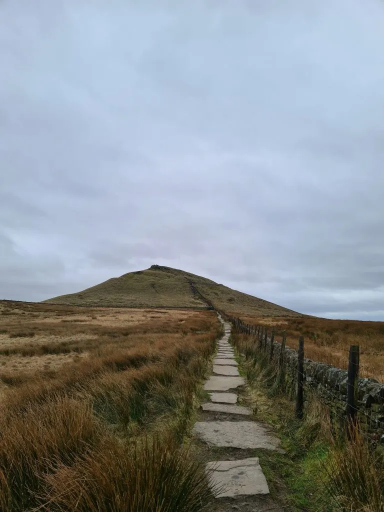Shutlingsloe circular walk via Whetstone Ridge and Cat & Fiddle Inn