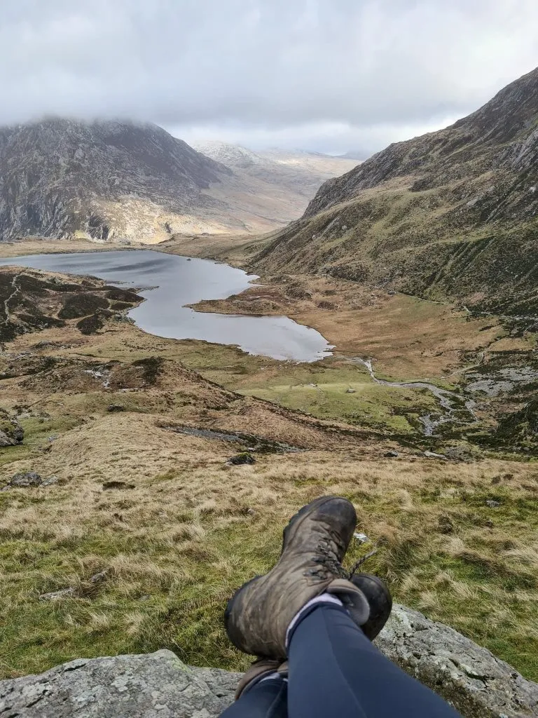 looking over Llyn Idwal towards a mist covered Pen Yr Ole Wen