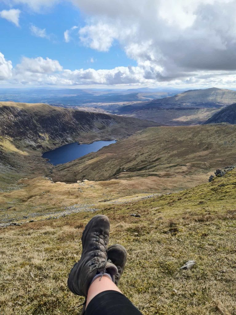 View of the Ffynnon Llugwy Reservoir from the ridge of Bwlch Cyfryw-Drum