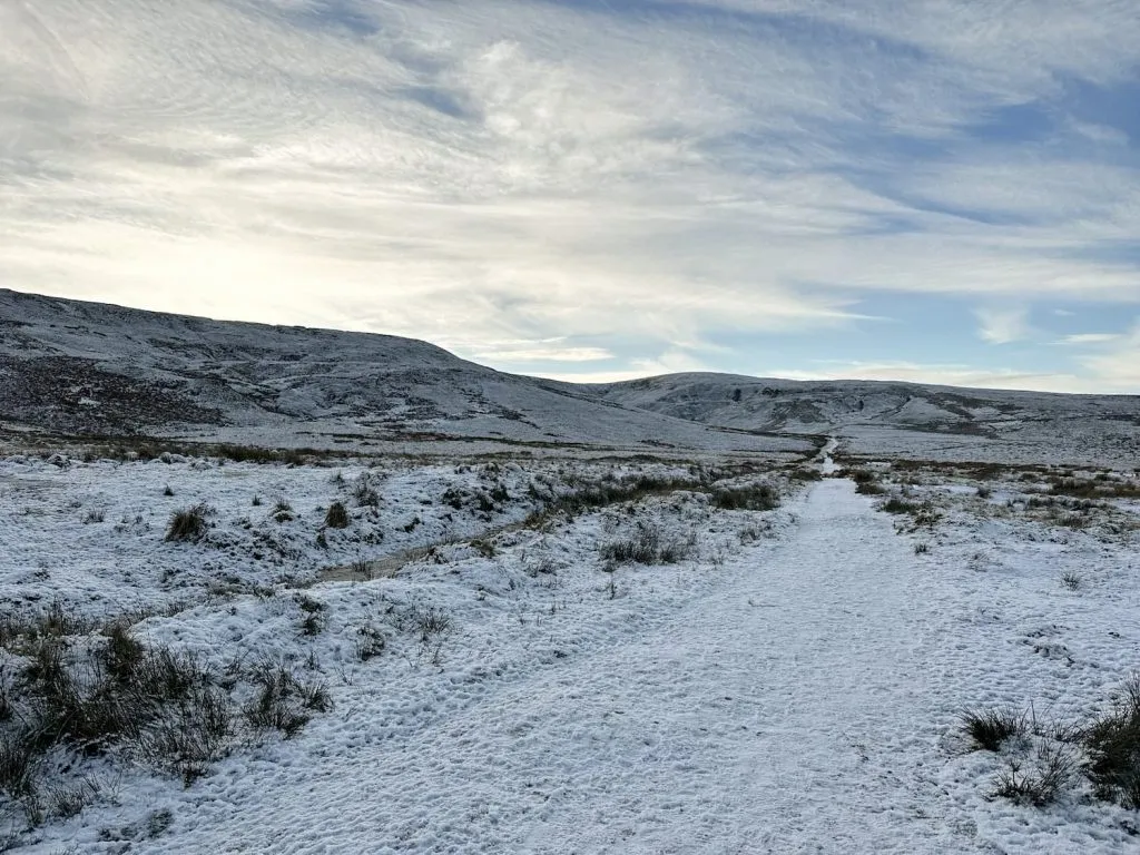 Issues Road leading to Black Hill in the snow