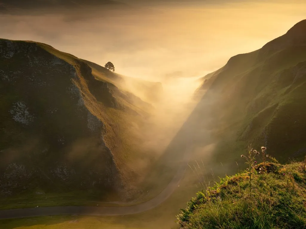 Winnats Pass sunrise by Rob Bates on Unsplash