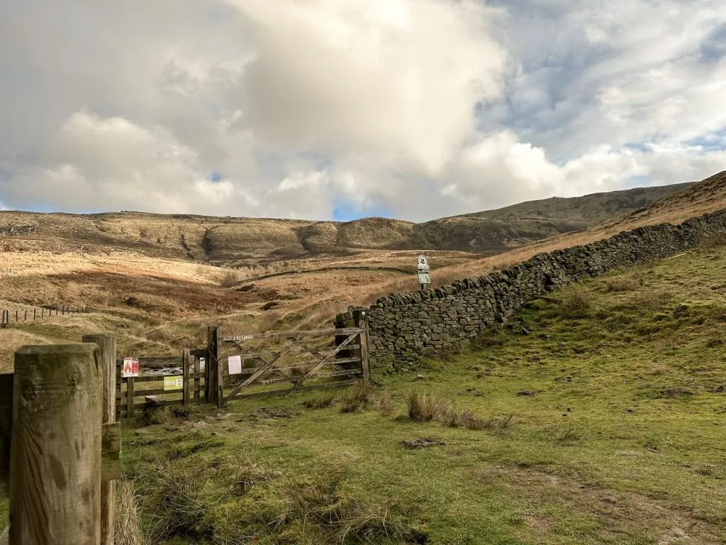 Wooden gate at the bottom of Broad Clough near Kinder Scout