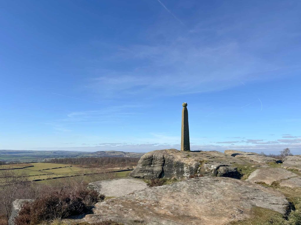 Nelson's Monument on Baslow Edge