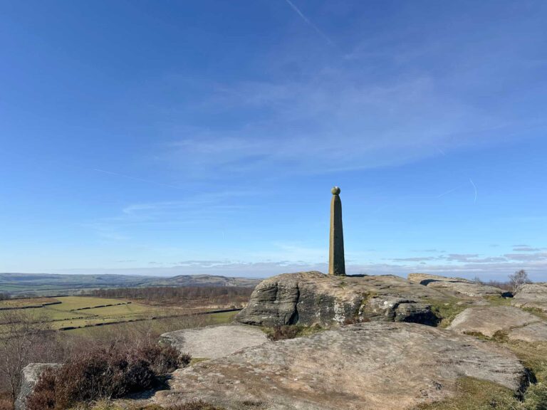 Nelson's Monument on Baslow Edge