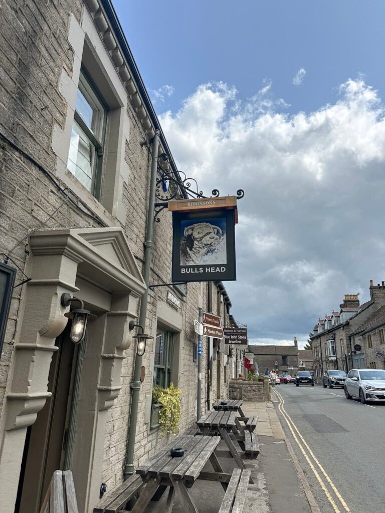Bulls Head, Castleton