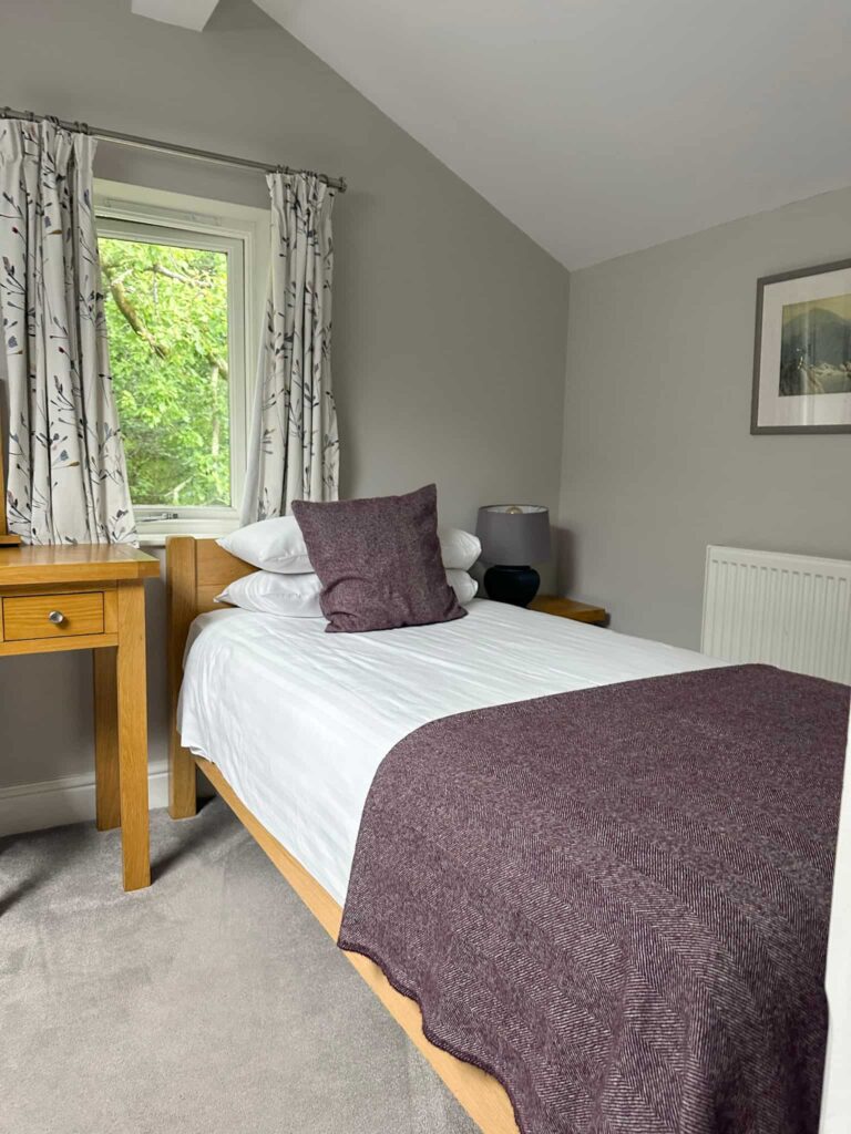 Bedroom at Three Shires Inn