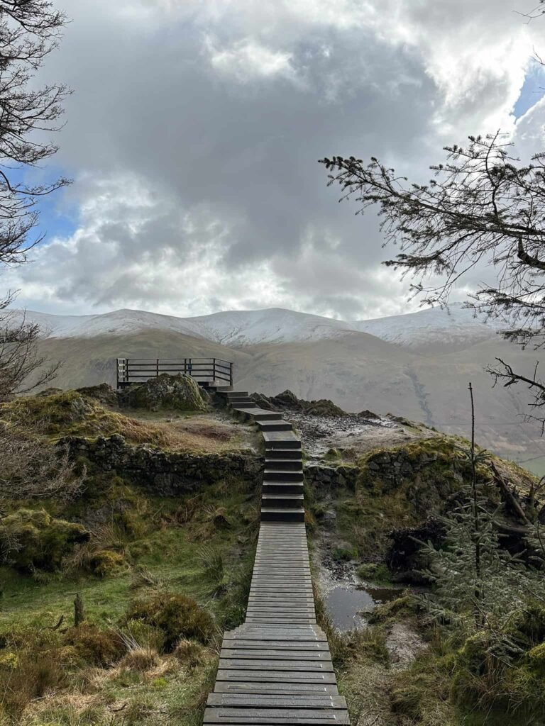 Raven Crag summit platform