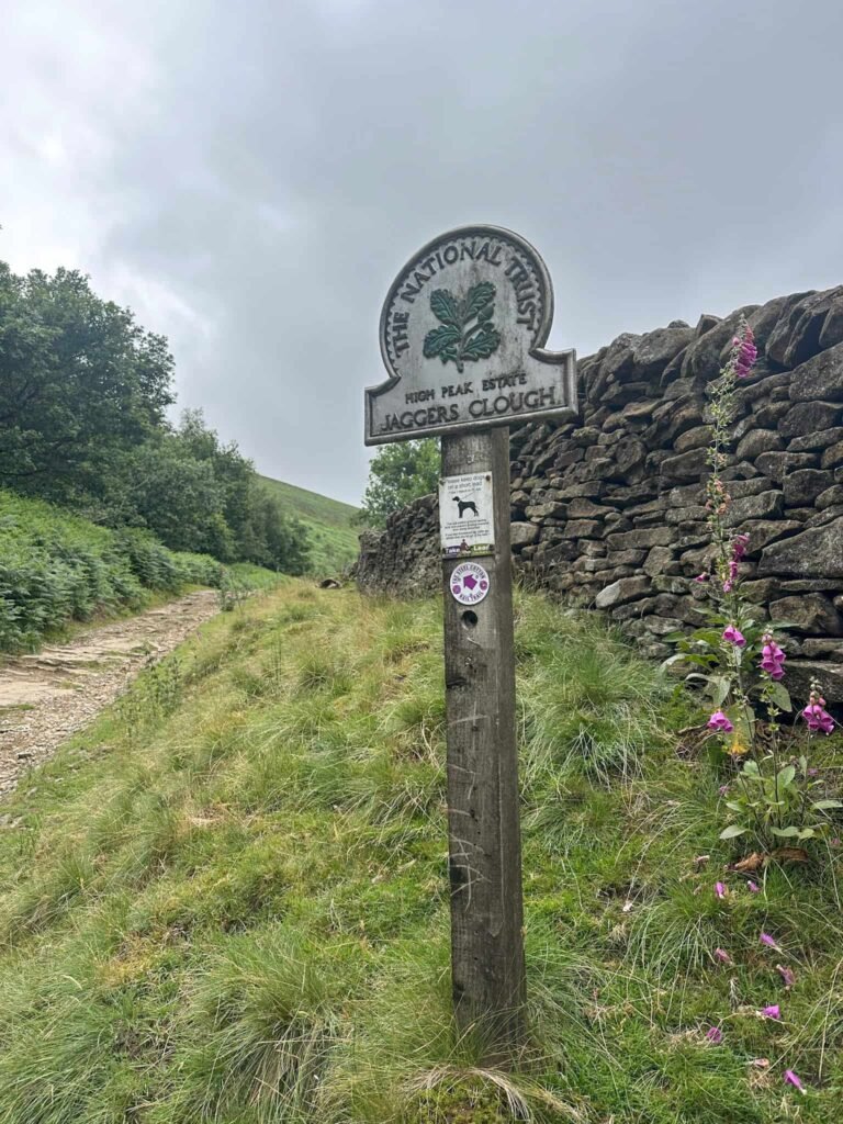 A signpost for Jaggers Clough